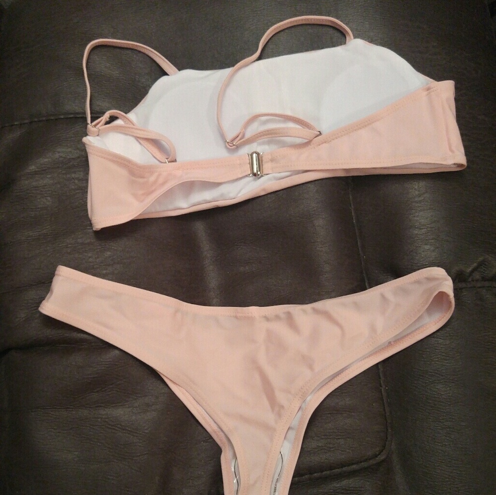 3 Bikinis NEVER worn - Picture 3 of 4